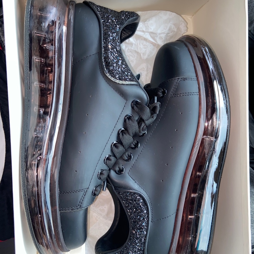 Alexander mcqueens size 43